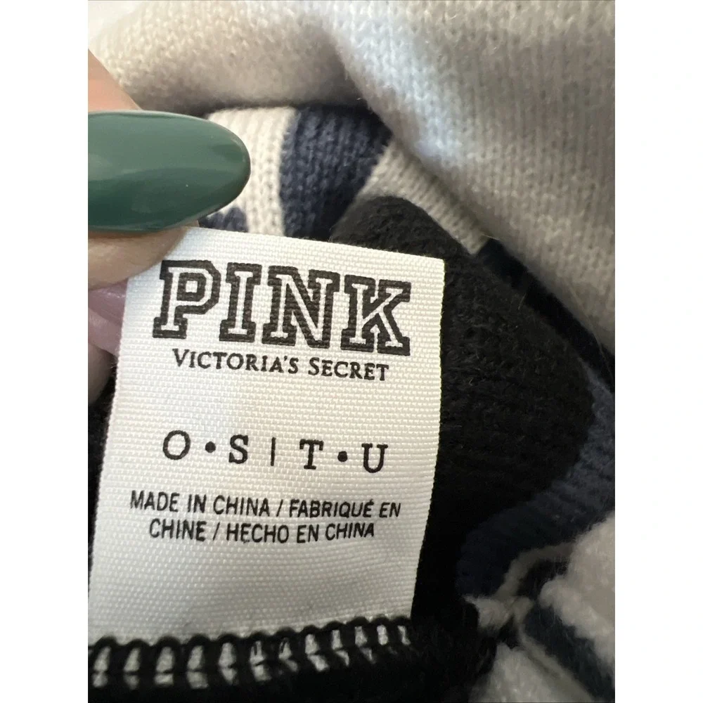 Victoria's Secret‎ Pink Nation Beanie 2 Hats Blue Black Pom NWOT Black White